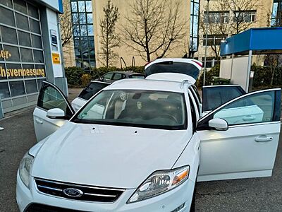 Ford Mondeo 2,0l 203PS Titanium Turnier ***Neu TÜV***
