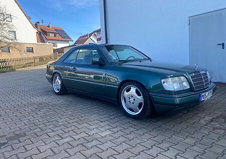 Mercedes-Benz E 200 124 Coupé