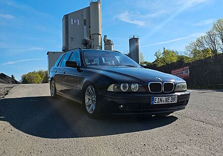 BMW 525i A Touring -