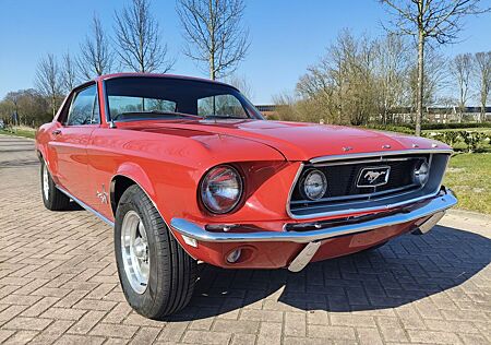 Ford Mustang HARDTOP 302 V8 COUPE J CODE! MATCHING NM