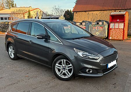 Ford S-Max 2,0 TDI 132kW Titan AHK Standheiz. Scheckh