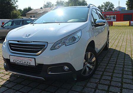Peugeot 2008 Style~Ponoramadach~Klima~Tempomat