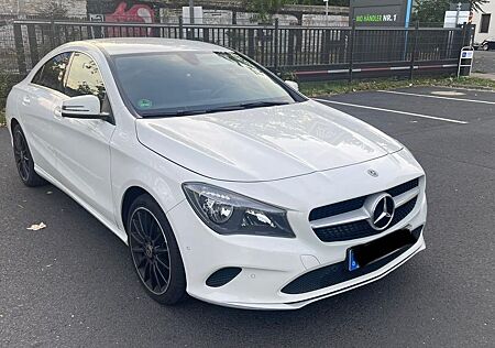 Mercedes-Benz CLA 200 d 4MATIC DCT -
