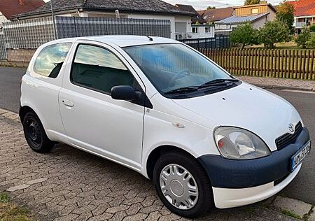 Toyota Yaris 1.0 linea eco eco