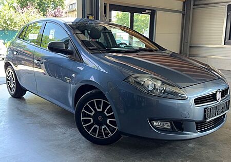 Fiat Bravo 1.4 16V T-JET MyLife 1-Hand Scheckheft !