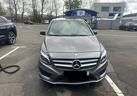 Mercedes-Benz B 200 CDI 4MATIC DCT AMG Line AMG Line