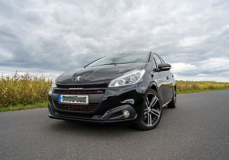 Peugeot 208 Allure, GT-Line, VOLLAUSGESTATTET
