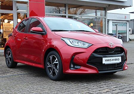 Toyota Yaris HSD Team D*Kamera*Winter+Safety-Paket