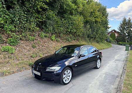 BMW 318i M Paket 143 PS Facelift Blau Metallic