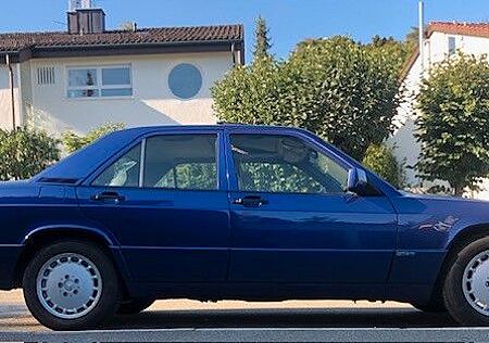 Mercedes-Benz 190 gebraucht kaufen Mercedes-Benz 190 Edition Azzurro 2.3l H Kennzeichen