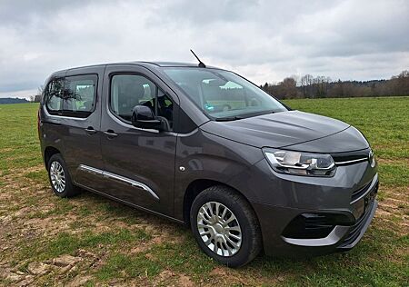 Toyota Pro Ace Proace City 1,2-l-Turbo 81kW L1 Shuttle Shuttle