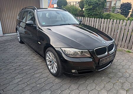 BMW 320i Touring *Navi*Leder*Bixenon*TÜV Neu*