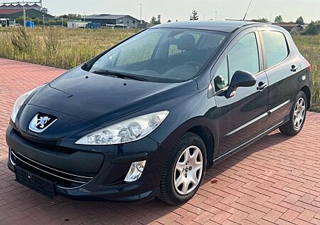 Peugeot 308 Tendance 1.4 Benzin TÜV Neu *1Hand