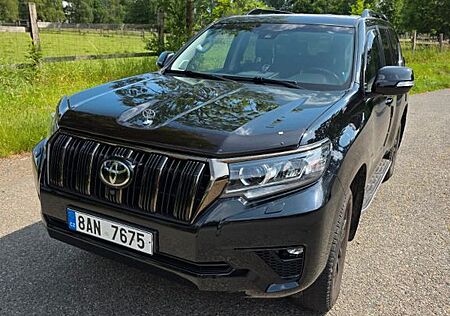 Toyota Land Cruiser 2.8D,AT,TEC-Ed,7Sitz,1.Hand,Leder