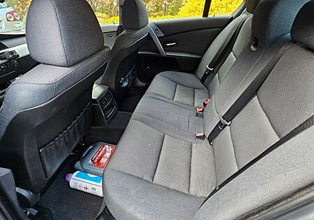 BMW 520i -