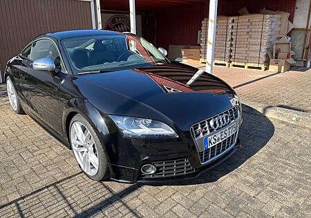 Audi TTS quattro Coupe Schaltgetriebe