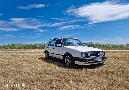 VW Golf Volkswagen 2 GTI