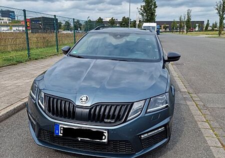 Skoda Octavia 2.0 TDI DSG Combi RS