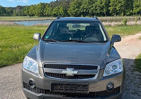 Chevrolet Captiva 2.4 LS 2WD 7-Sitzer LS