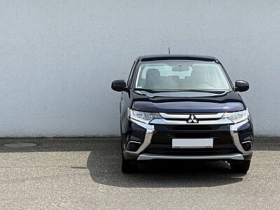 Mitsubishi Outlander 2.0 Intense/MFL/TEMP/76.000KM/TOP