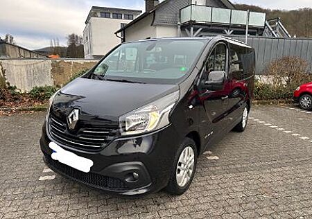 Renault Trafic L1H1 2,7t / 8 Sitzer / Sauber / FESTPREIS