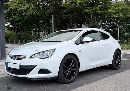 Opel Astra GTC 1.4 Turbo 88kW -