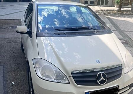 Mercedes-Benz A 160 AVANTGARDE BlueEFFICIENCY AVANTGARDE