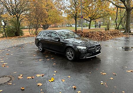 Mercedes-Benz E 300 de 4MATIC T/Amg Paket/Multibeam/Kamera