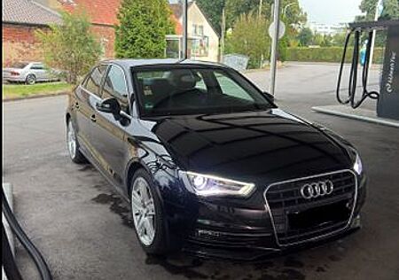 Audi A3 1.8 TFSI Ambition, 1. Hand, unfallfrei