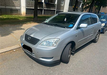 Toyota Corolla 1Hand - 90 Jahre alt