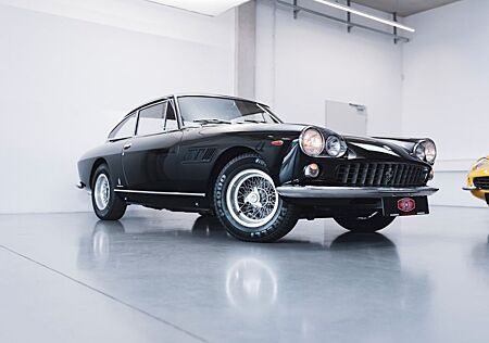 Ferrari 330GT 2+2 Serie I *matching numbers / revidiert*
