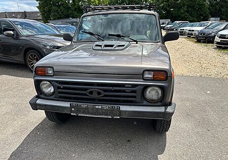 Lada Urban