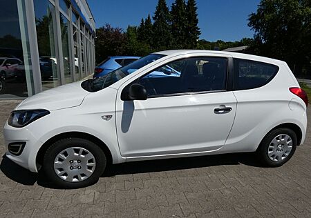 Hyundai i20 FIFA WCE*2 HAND*ERST 10 TKM*TÜV06/27*