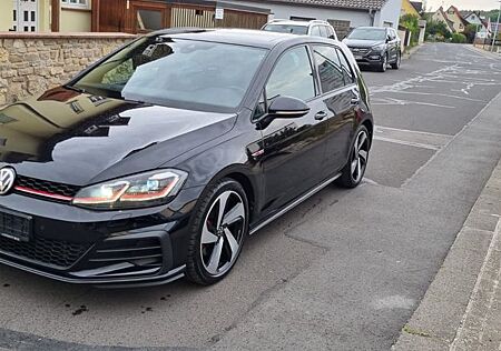 VW Golf Volkswagen VII Lim. GTI DSG Panoramadach LED