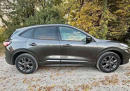 Ford Kuga ST- Line X- 2,5 L Duratec PHEV