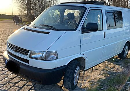 VW T4 Volkswagen (2.5 TDI/102 PS) Camper/Transporter, TÜV Neu!
