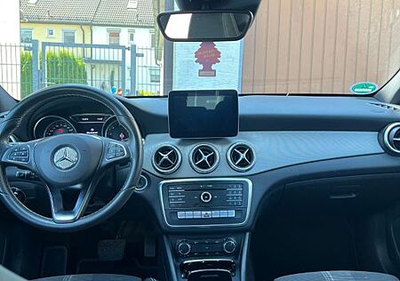Mercedes-Benz CLA 200 Urban Urban