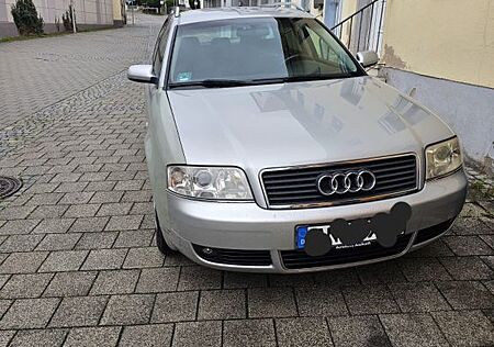 Audi A6 2.4 Avant -