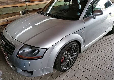 Audi TT Coupe 3,2 250PS Quattro DSG -