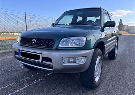 Toyota RAV 4 Fun Auto, Allrad, Top Zustand !