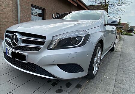 Mercedes-Benz A 200 Urban | 7G-DCT | Top-Zustand | Scheckheft