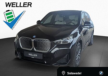 BMW iX1 xDr 30 M Sport Pano AHK LCPro DrPro Pa+ H/K