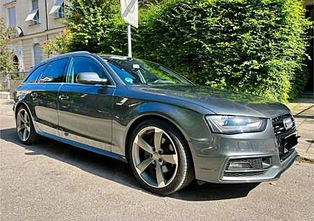 Audi A4 Avant 3.0 TDI DPF S Line Sportpaket Plus