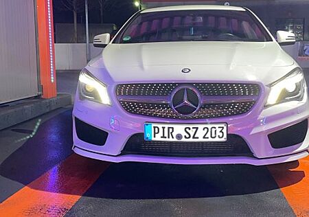 Mercedes-Benz CLA 180 AMG Line AMG Line