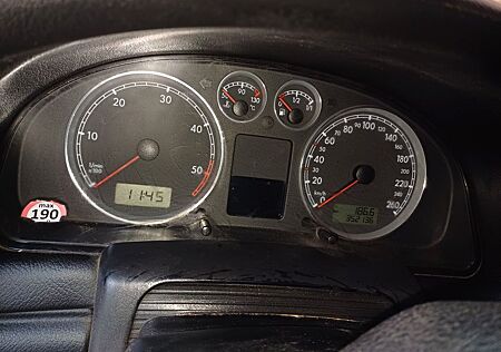 VW Passat Variant Volkswagen 1.9TDI 96kW tipt. Comfortline...