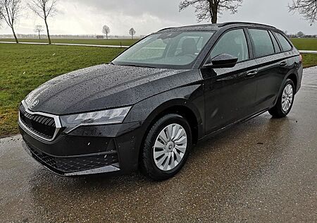 Skoda Octavia Combi Essence Kombi 1.5 TSI AHK Sitzh...