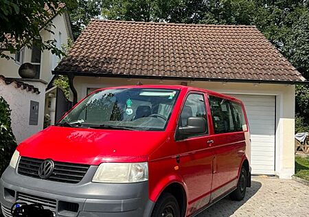 VW T5 Shuttle Volkswagen