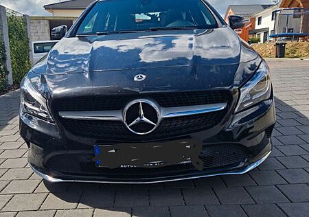 Mercedes-Benz CLA 200 Shooting Brake CLA 200 d 4MATIC DCT ...