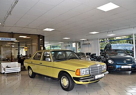Mercedes-Benz 200 230 - W123 Oldtimer Original Zustand