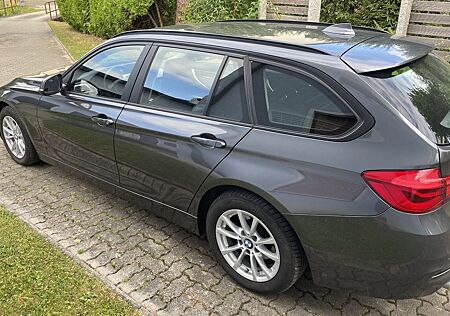 BMW 318d Touring Advantage Advantage
